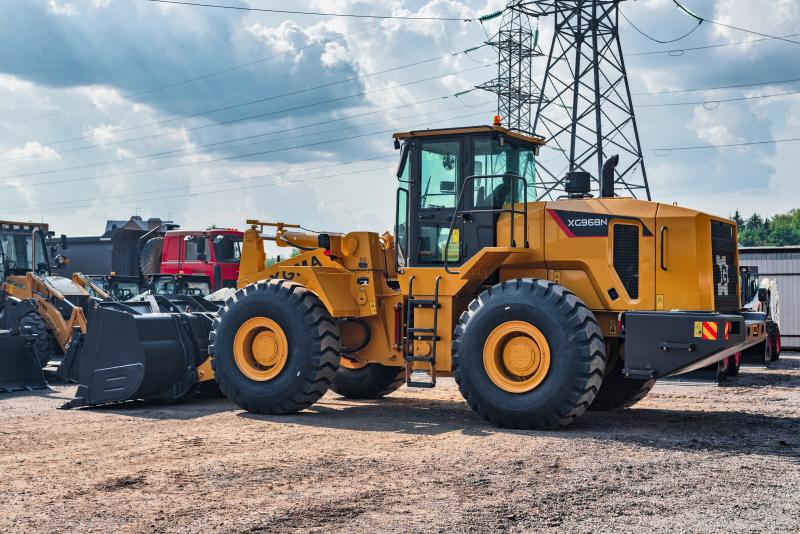 Фронтальный погрузчик XG968N HV Market