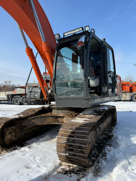 HITACHI ZX200 Экскаватор HV Market
