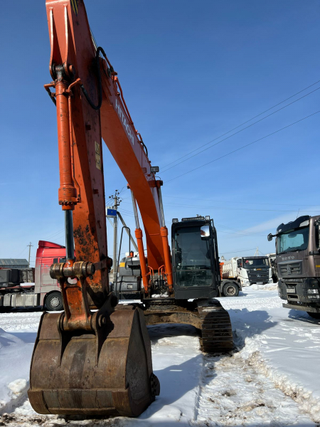 HITACHI ZX200 Экскаватор HV Market