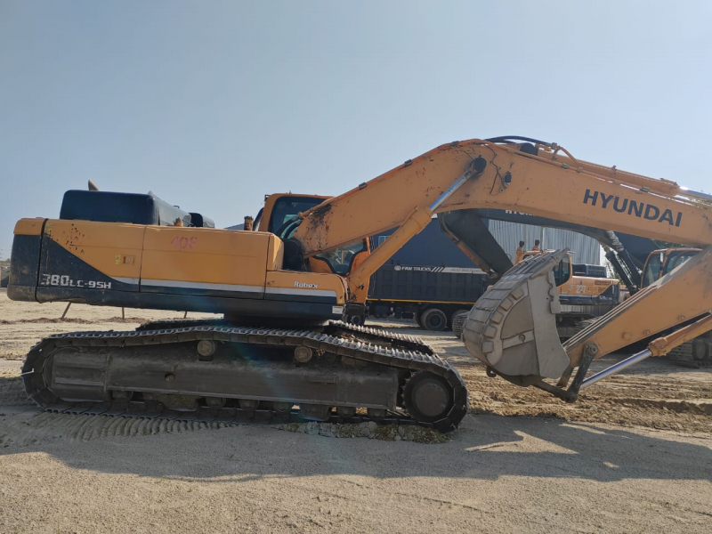 Hyundai R380 Экскаватор HV Market