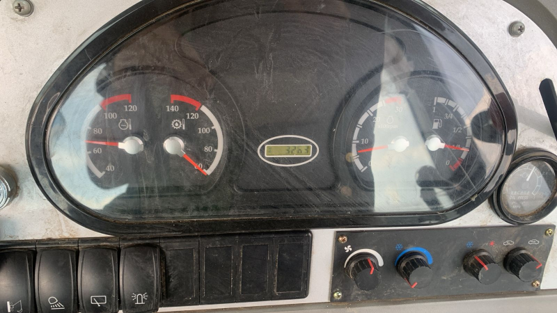 RUNMAX SE460* Экскаватор-погрузчик HV Market
