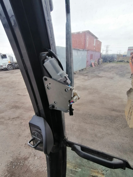 HITACHI ZX200 Экскаватор HV Market