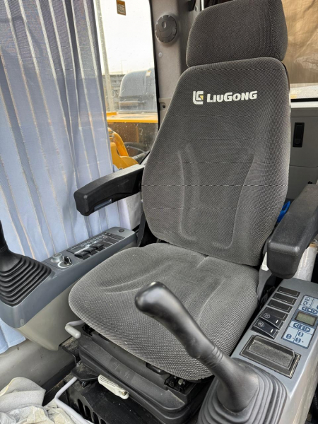 LiuGong CLG936E Экскаватор HV Market