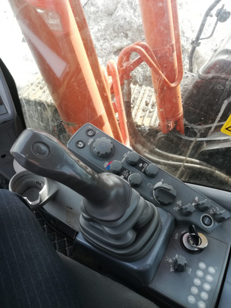 HITACHI ZX240 Экскаватор HV Market