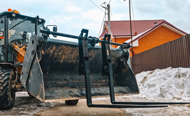 Вилы откидные паллетные Impulse PF2000 на ковш Volvo BL61/71 HV Market