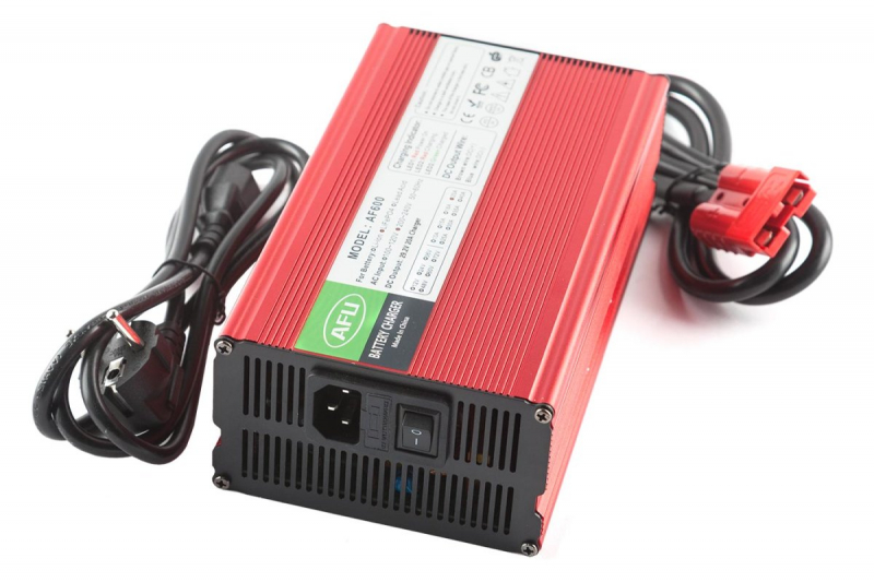 Зарядное устройство интеллектуальное для LiFePo4 аккумуляторов 24V80AH (20А) AF600 SB50 HV Market