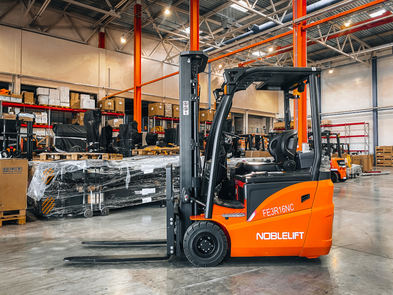 Электрический вилочный погрузчик FE3R16NC Duplex mast (Литий 277Ач, В-4000мм) HV Market