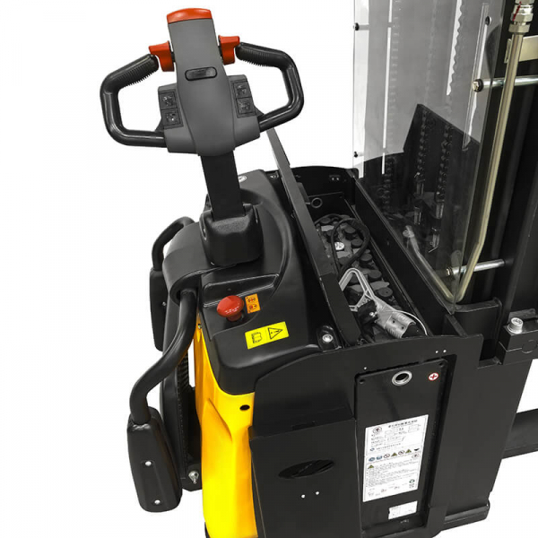 Штабелер электрический самоходный ES16-RS (1600 кг, 5 м, li-ion 24В / 205Ач) SMARTLIFT (SMART)