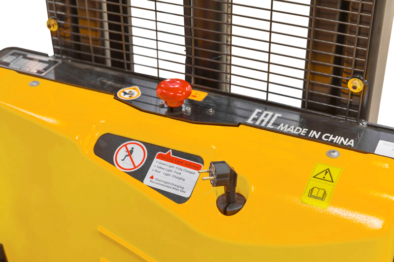 Штабелер электрический самоходный EST122 (1200 кг, 3 м, 24В / 105Ач) SMARTLIFT (SMART)