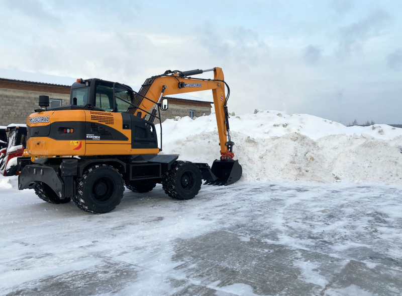 Мини-экскаватор QUADTRAC E130WH (12т, кабина, квикаплер, Желтый 2023 год)