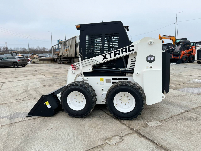Мини-погрузчик XTRAC S9 (950 кг)