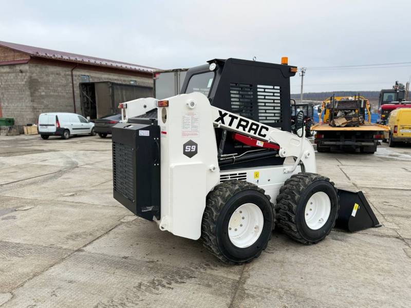 Мини-погрузчик XTRAC S9 (950 кг)