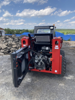 Мини-погрузчик QUADTRAC SSL95 MAX (950 кг кондиционер ковш 4-1) HV Market