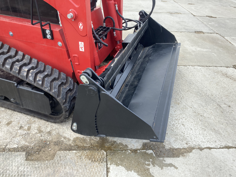 Мини-погрузчик QUADTRAC CTL135 (1300 кг (2024 г))