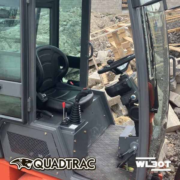Мини-погрузчик QUADTRAC WL30T (600 кг, телескопическая стрела 3500 мм)