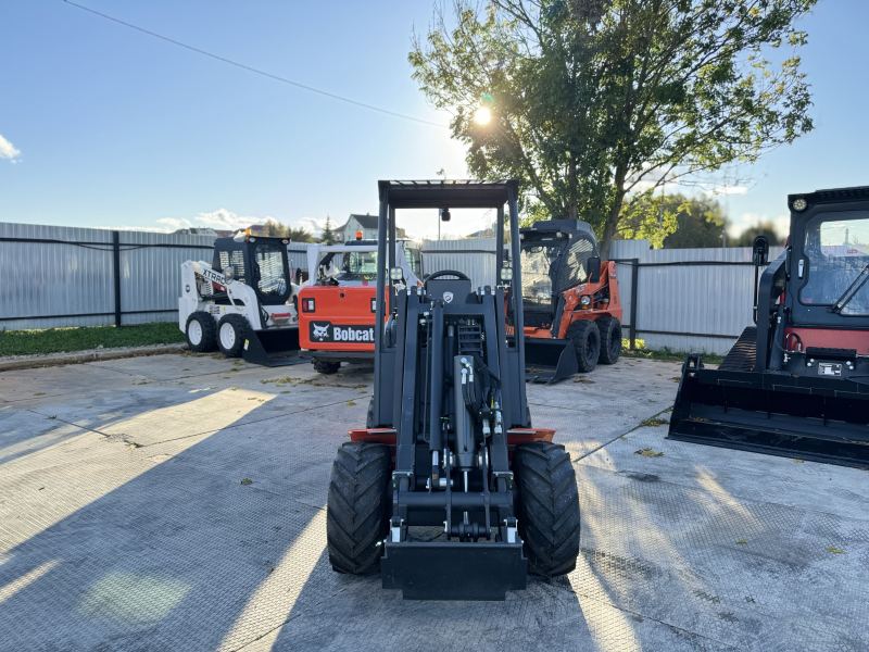 Мини-погрузчик CASTLOADERS 825D ИТАЛИЯ