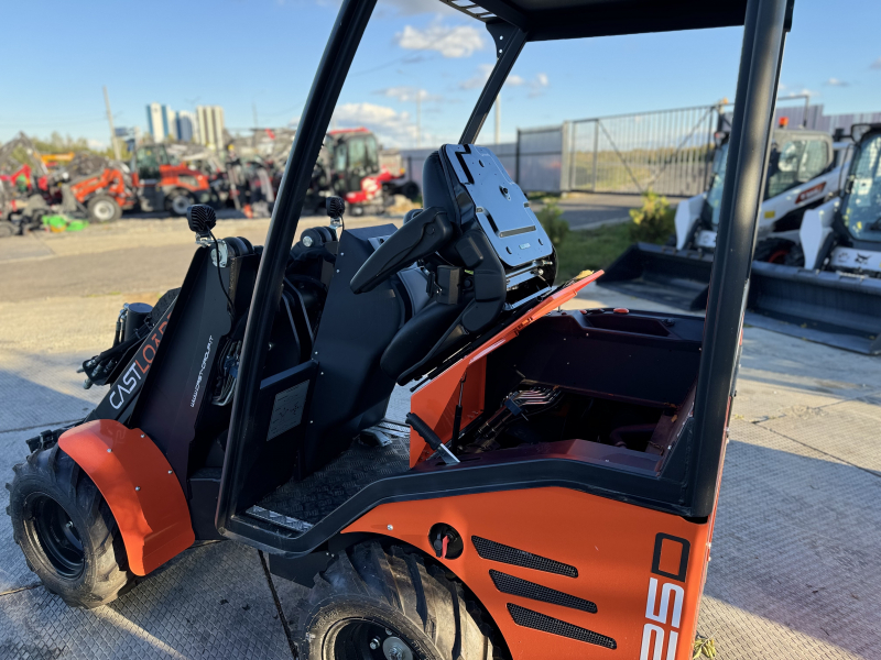 Мини-погрузчик CASTLOADERS 825D ИТАЛИЯ