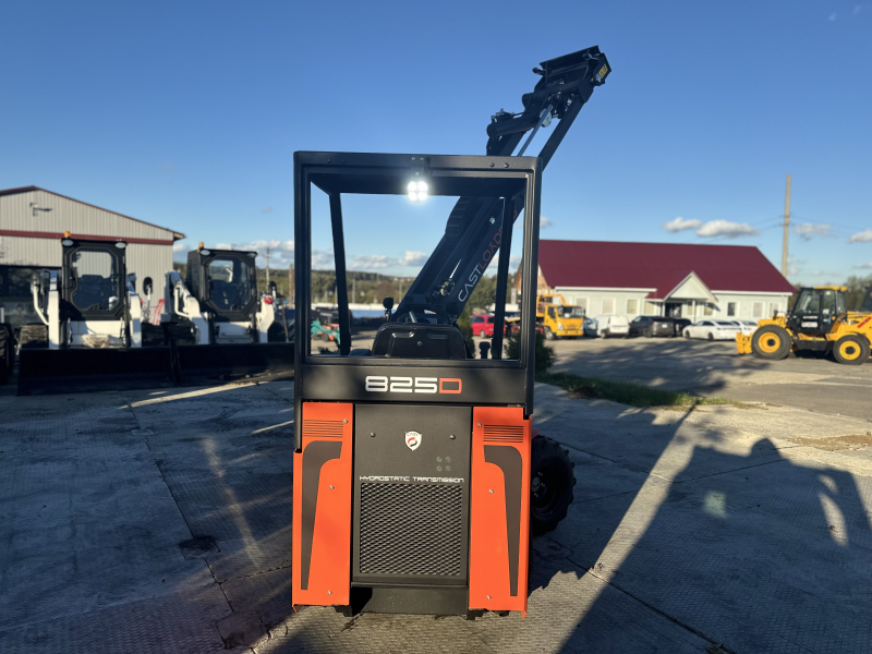 Мини-погрузчик CASTLOADERS 825D ИТАЛИЯ