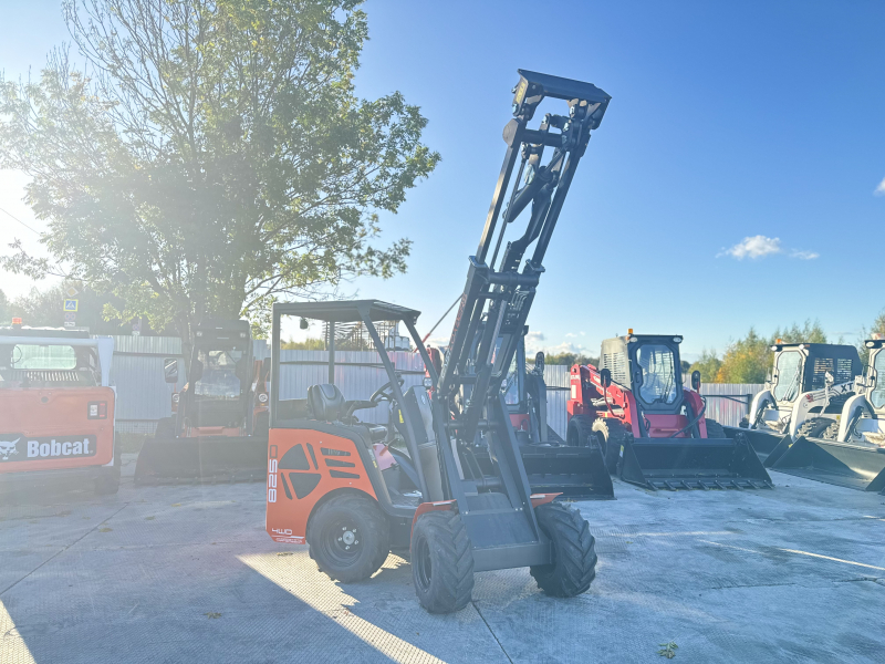 Мини-погрузчик CASTLOADERS 825D ИТАЛИЯ