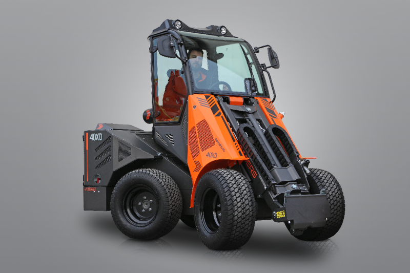 Мини-погрузчик CASTLOADERS 40XD (Большие колеса ALL TRAC )