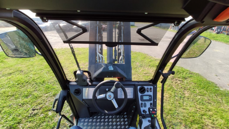 Мини-погрузчик CASTLOADERS 40XD