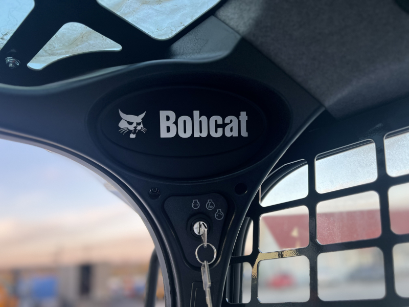 Мини-погрузчик BOBCAT S530 (Г/п 860 кг)