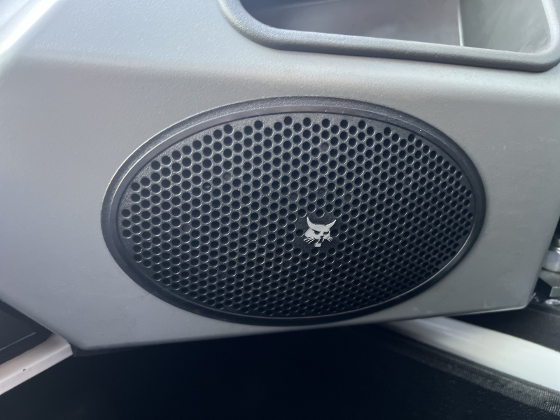 Мини-погрузчик BOBCAT S530 (Г/п 860 кг)