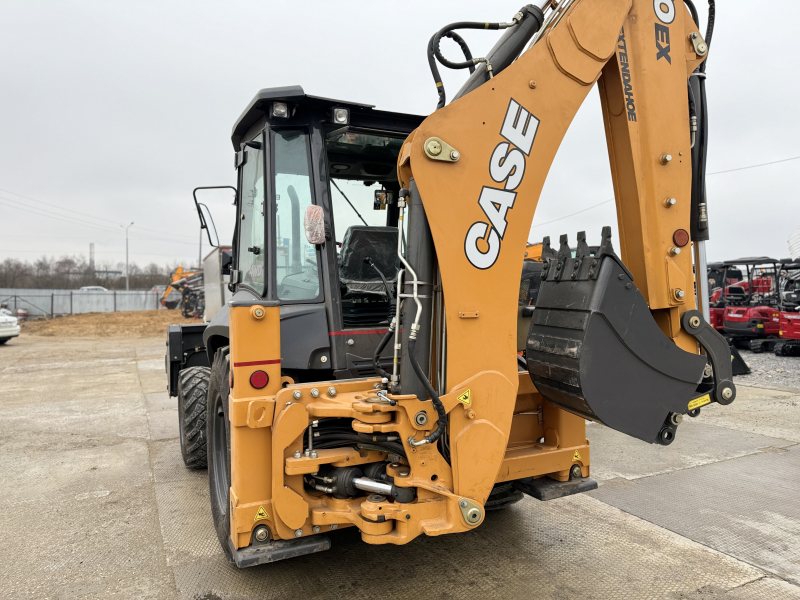 Экскаватор-погрузчик CASE 770 EX PLUS