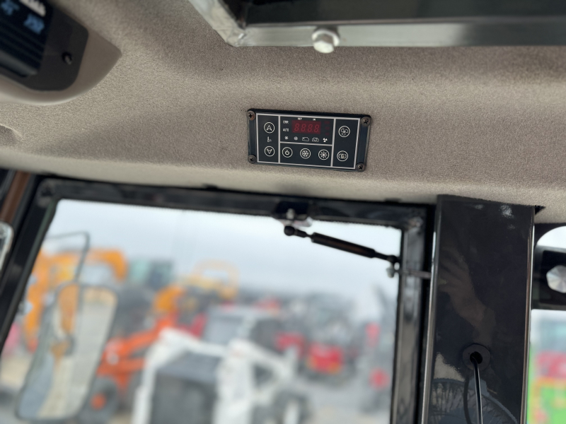 Экскаватор-погрузчик CASE 770 EX PLUS