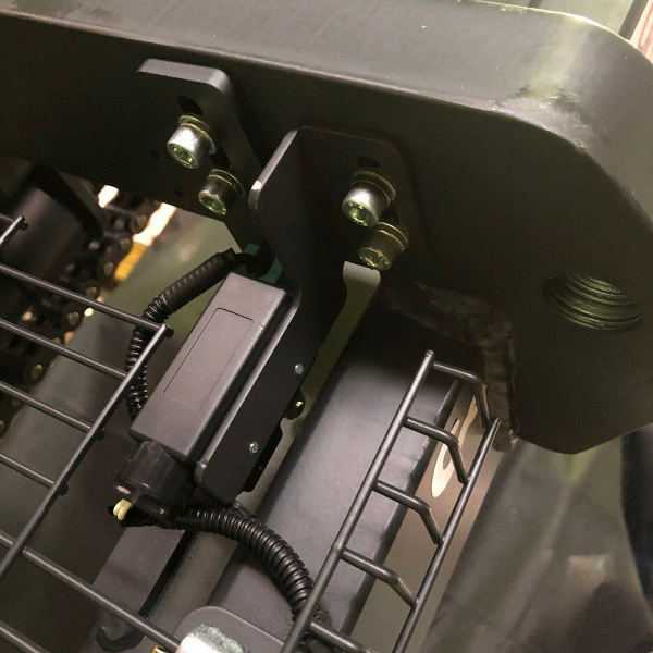 Самоходный штабелер OXLIFT AX1526LC 2600 мм 1500 кг Li-ion